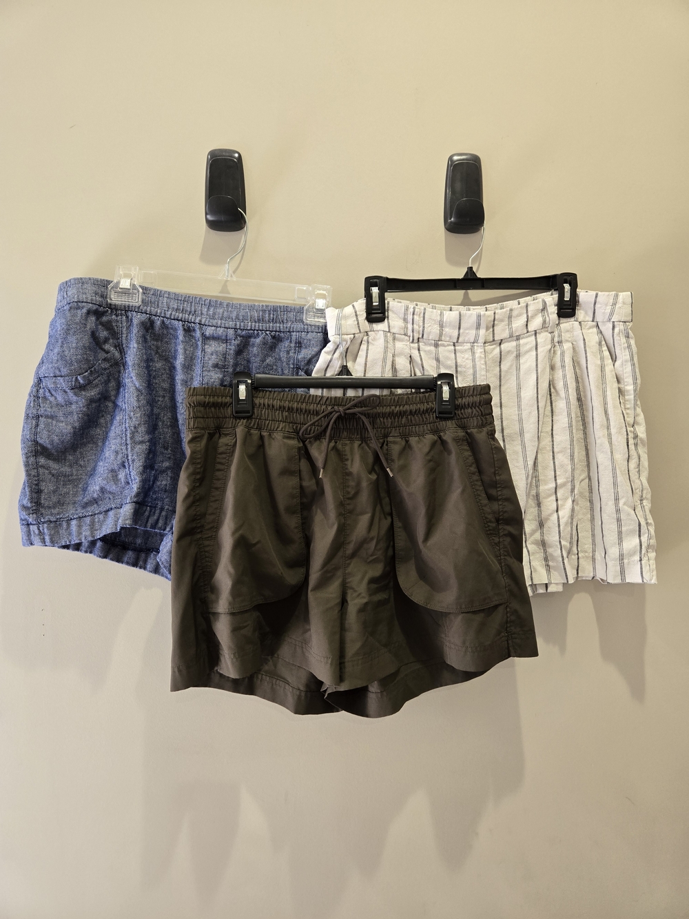Women’s Old Navy Size L Shorts Bundle